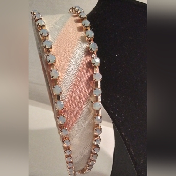 ♥️NWT Anthropologie Violet & Brooks Striped Peach/White Linen Crystal Headband - Picture 3 of 10